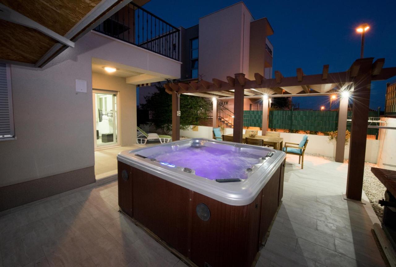 Apartment Miss Tina Trogir Eksteriør bilde