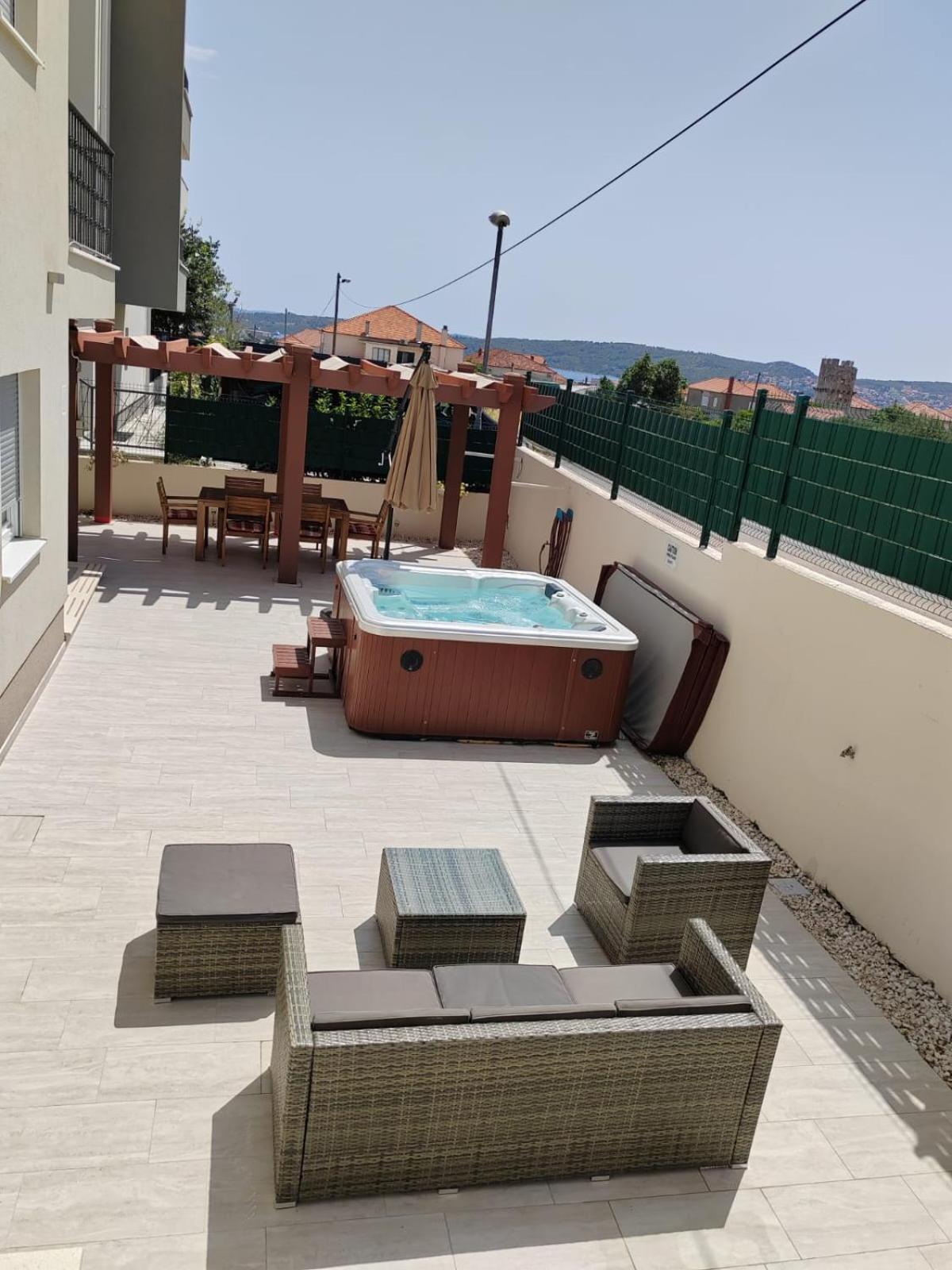 Apartment Miss Tina Trogir Eksteriør bilde